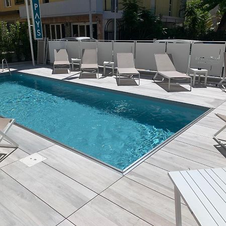 Hotel Mon Pays Rimini Buitenkant foto