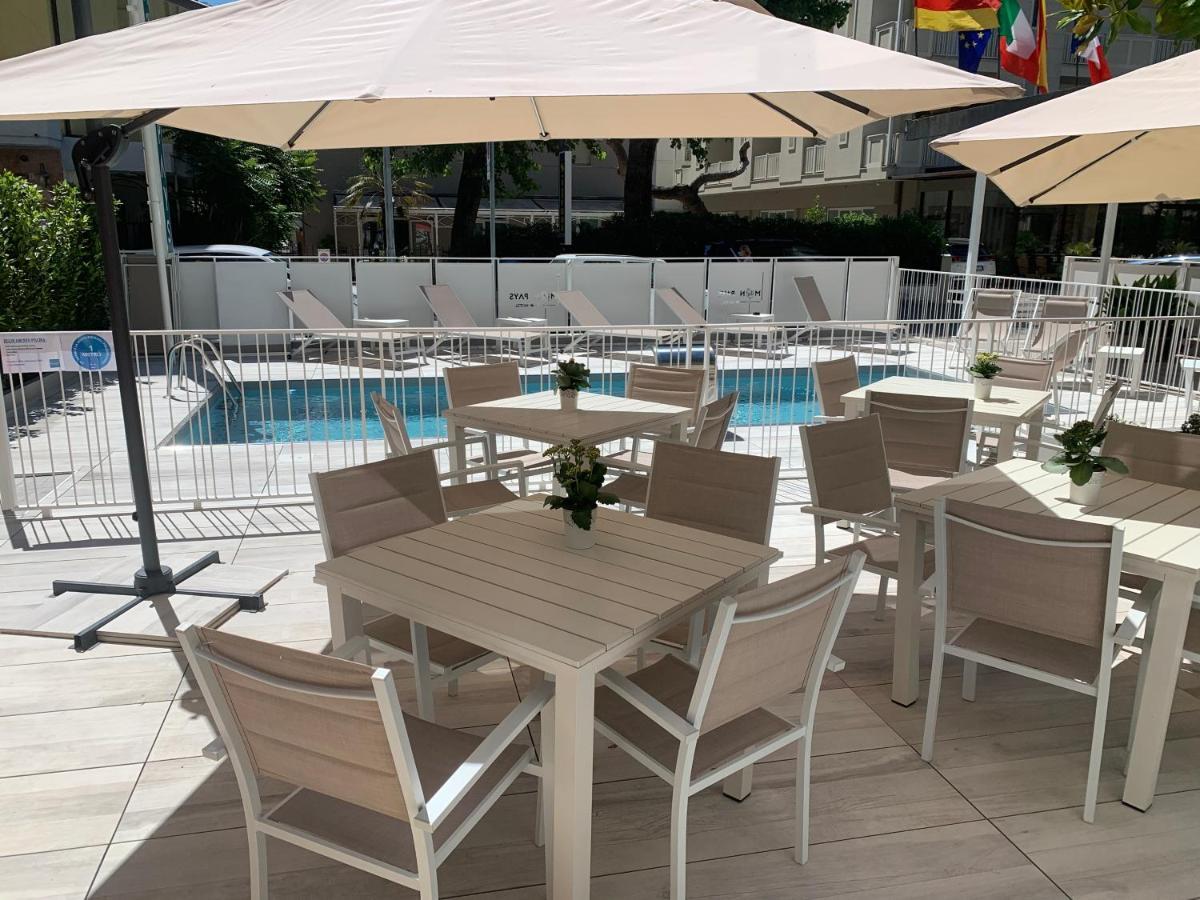 Hotel Mon Pays Rimini Buitenkant foto